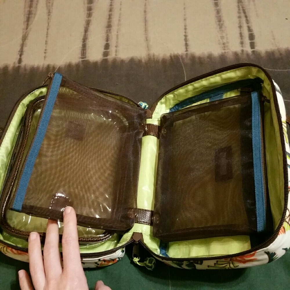 Stephanie Johnson Cosmetic Toiletries case. NEW - Picture 5 of 8